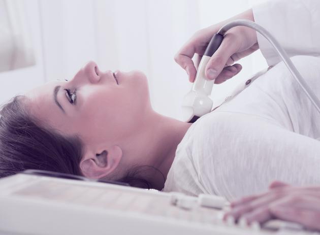 Haarausfall und Schilddrüse: Infos & Hilfe Haarausfall und Schilddrüse: Infos & Hilfe